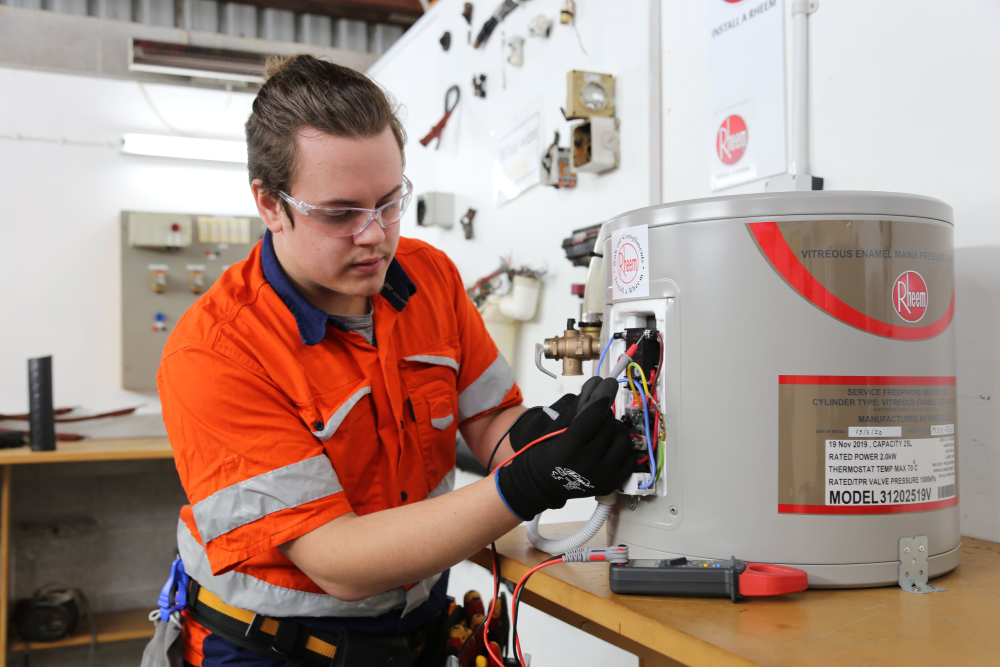 Etco Associated Tradesperson Course